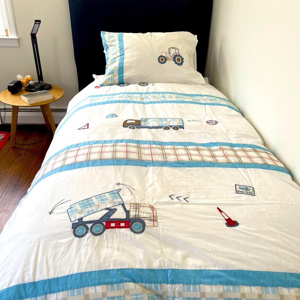 Laura Ashley twin set duvet cover set
